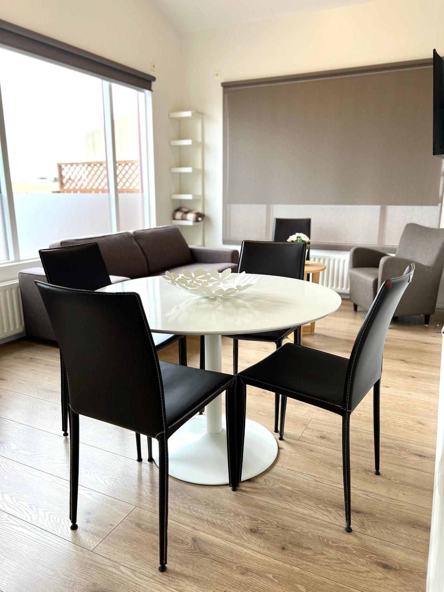 Lonith Apartments Хофн Экстерьер фото