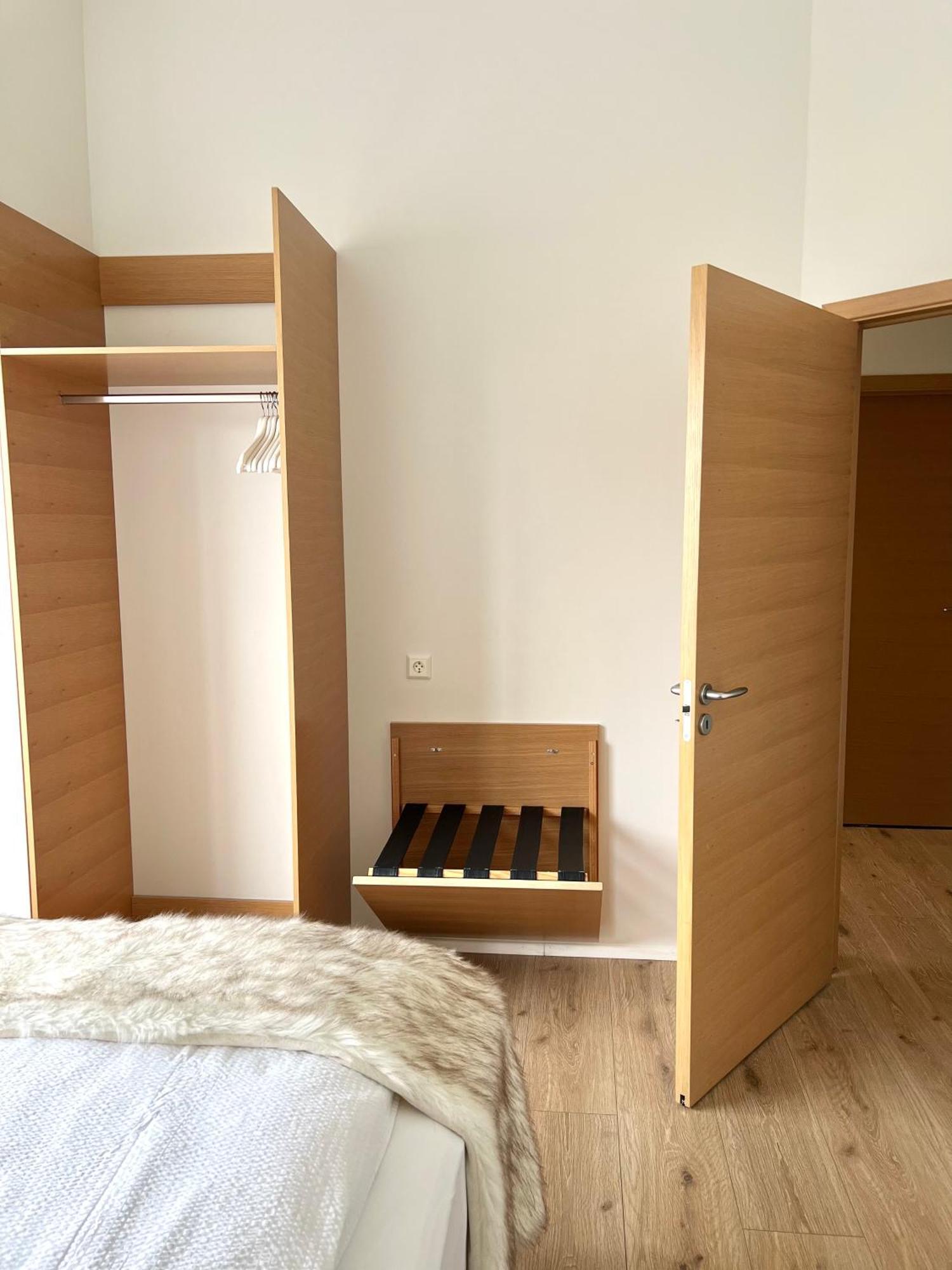 Lonith Apartments Хофн Экстерьер фото
