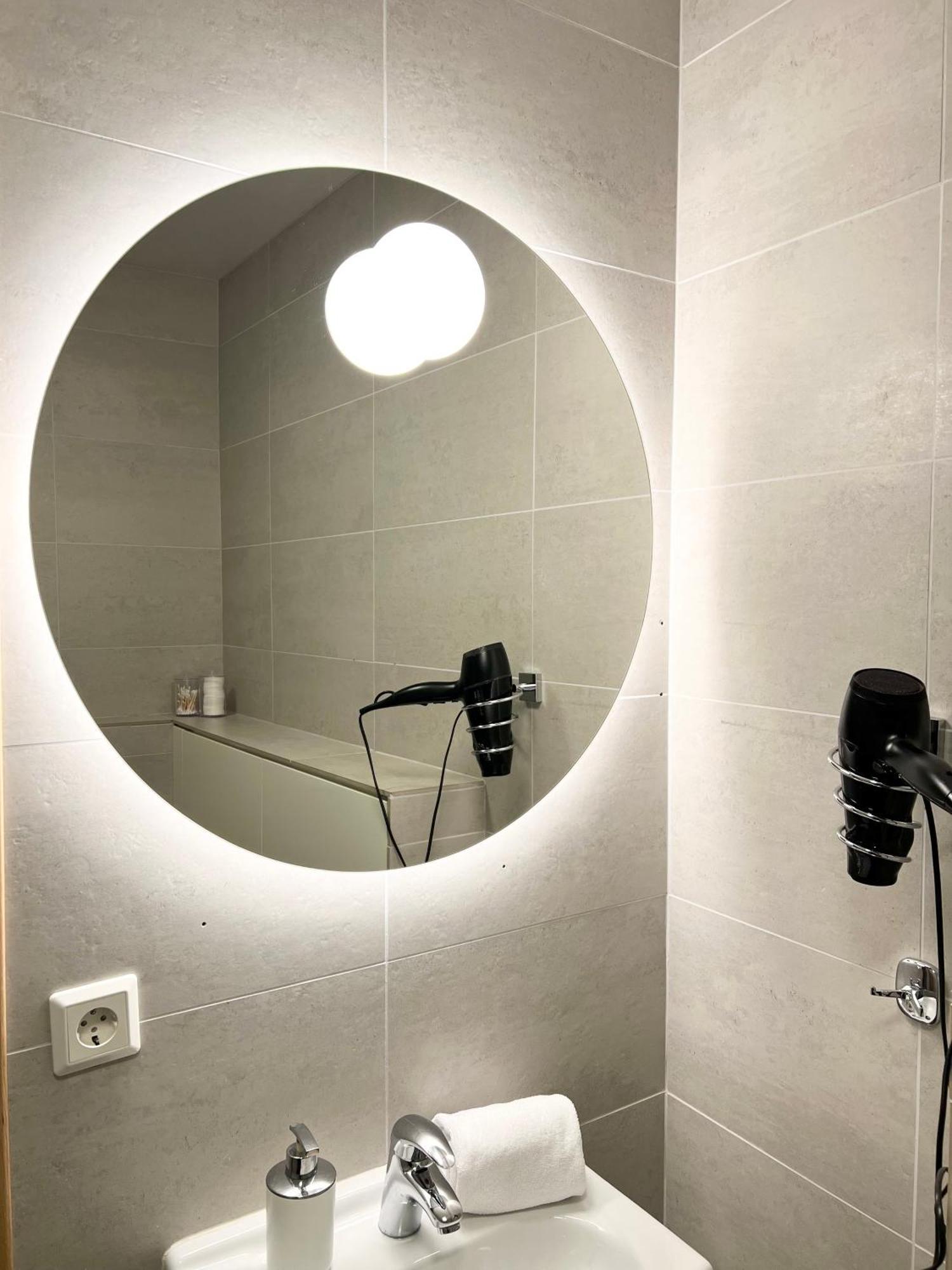 Lonith Apartments Хофн Экстерьер фото
